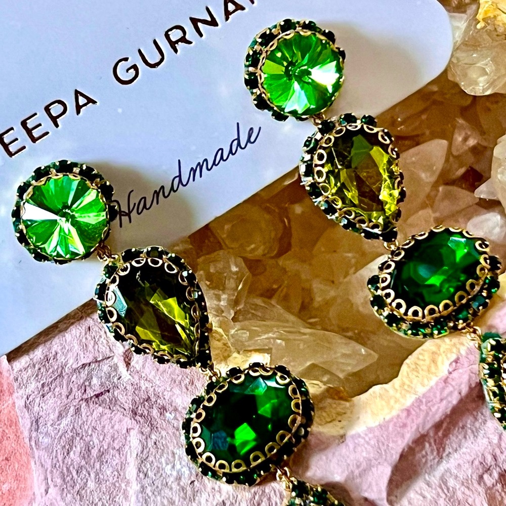 NWT Deepa Gurnani Beaded Crystal Chandeliers - Picture 9 of 14